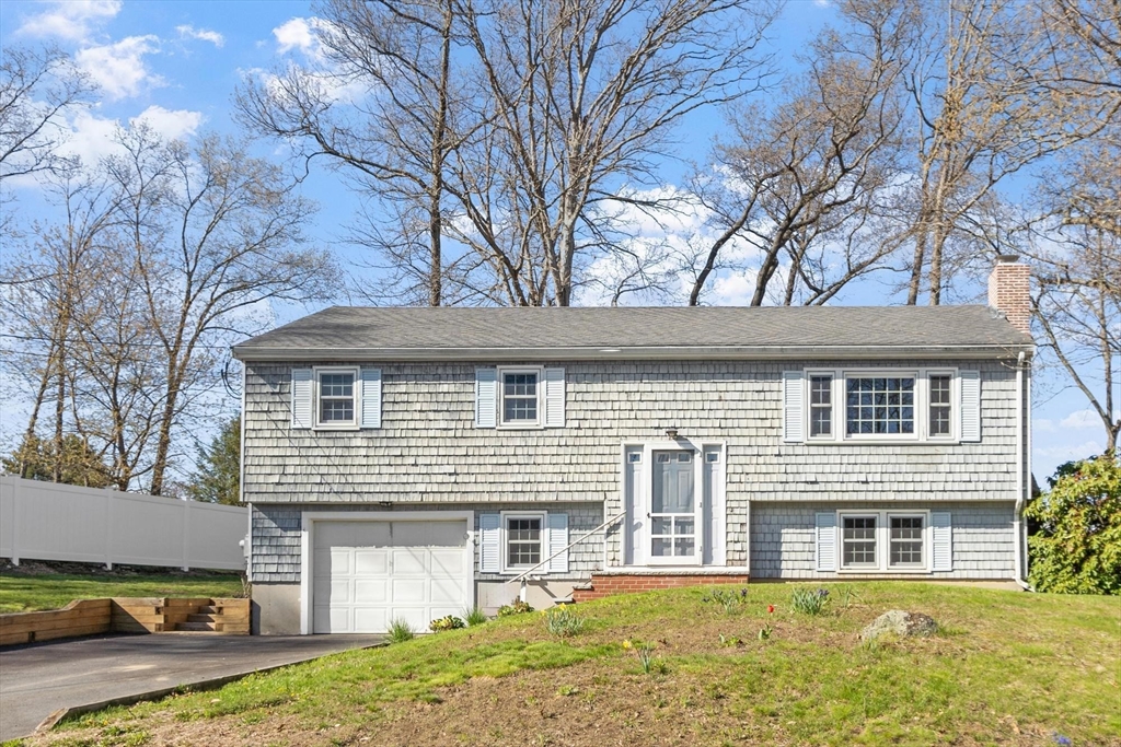 53 Longfellow Dr