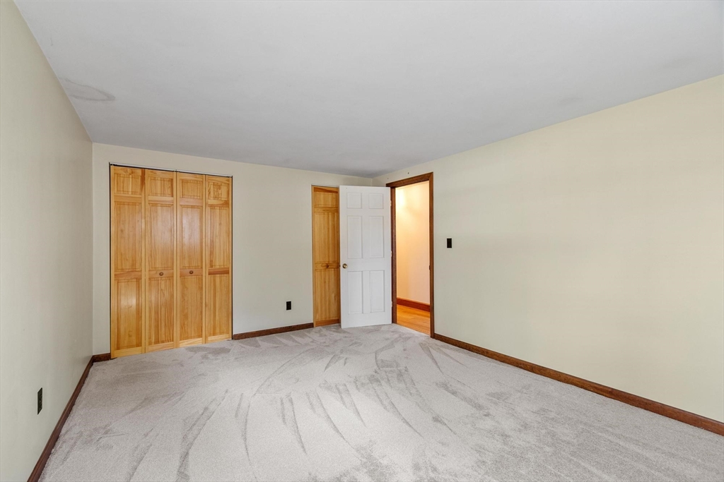 53 Longfellow Dr