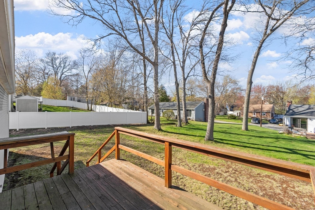 53 Longfellow Dr