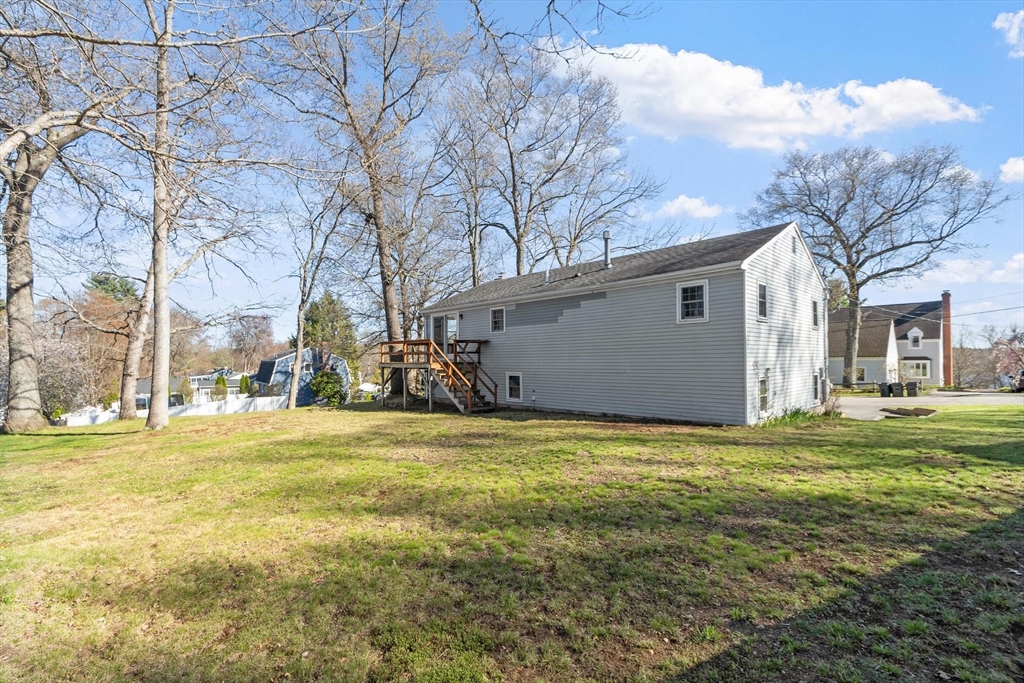 53 Longfellow Dr