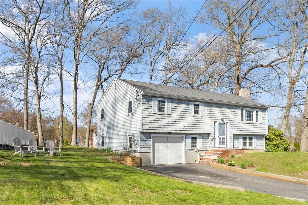 53 Longfellow Dr