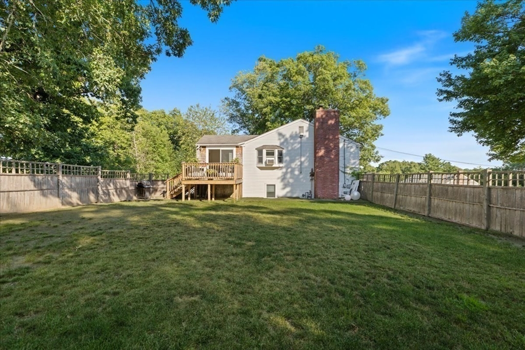 49 Longfellow Dr