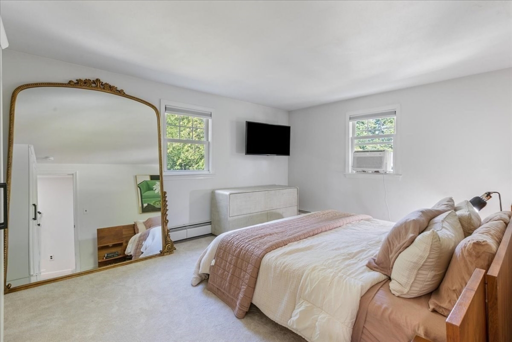 49 Longfellow Dr