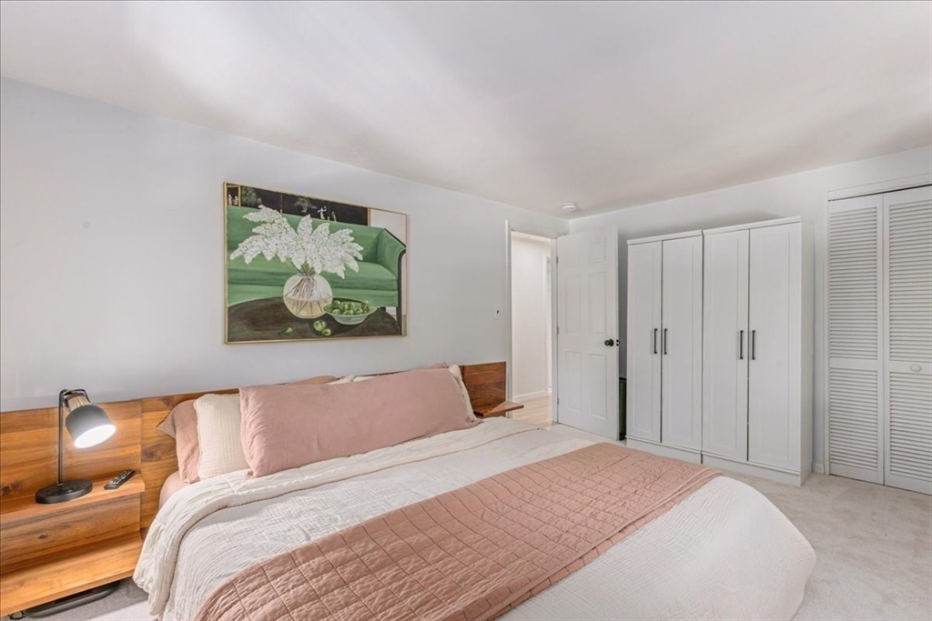49 Longfellow Dr