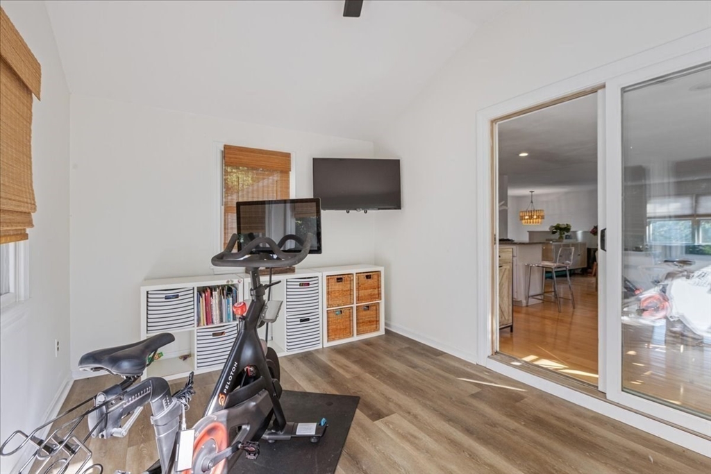 49 Longfellow Dr