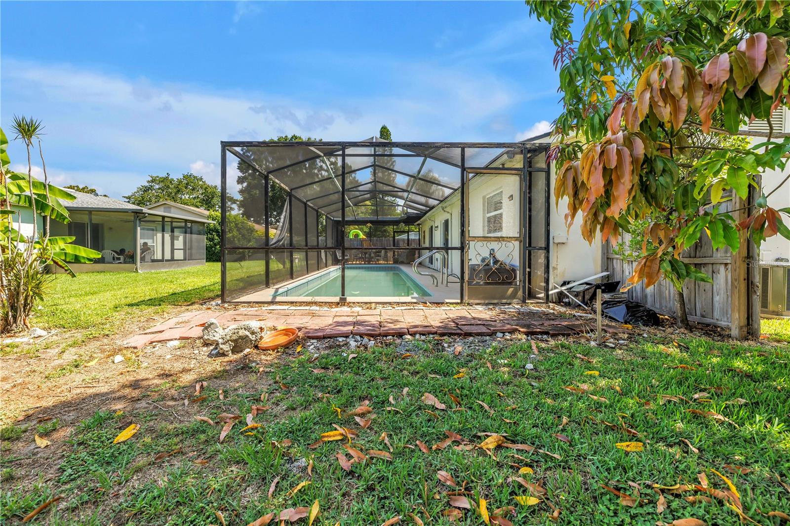 3216 PINE HAVEN DR