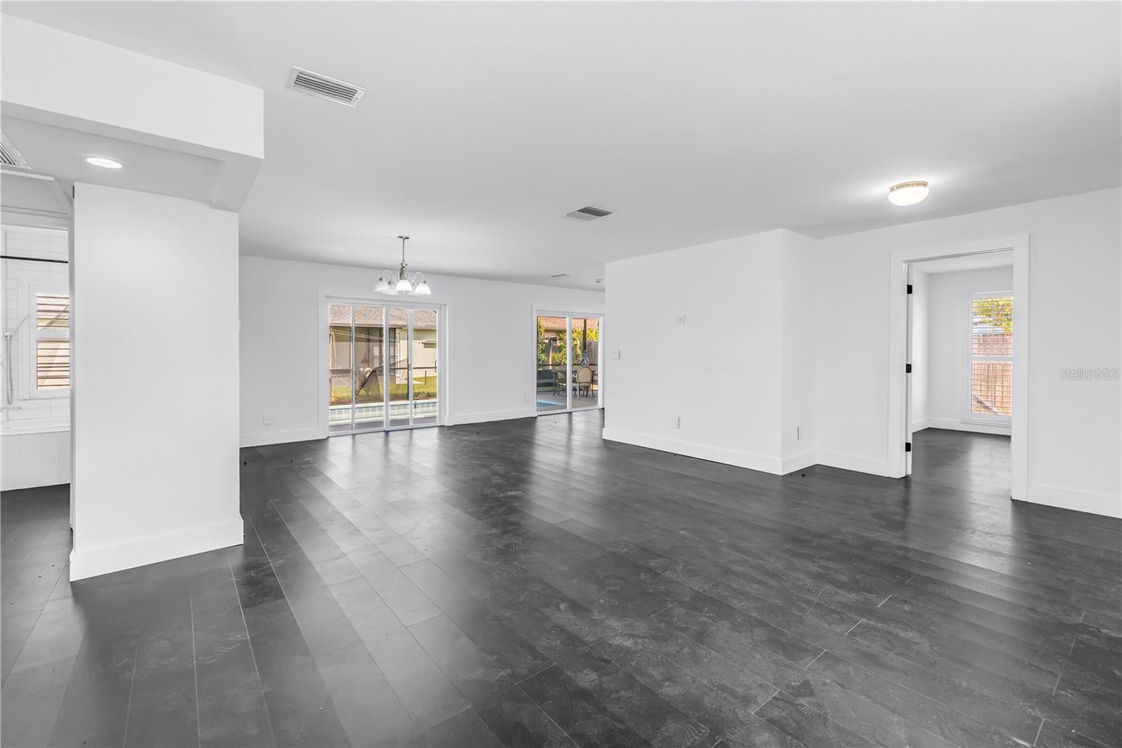 3216 PINE HAVEN DR