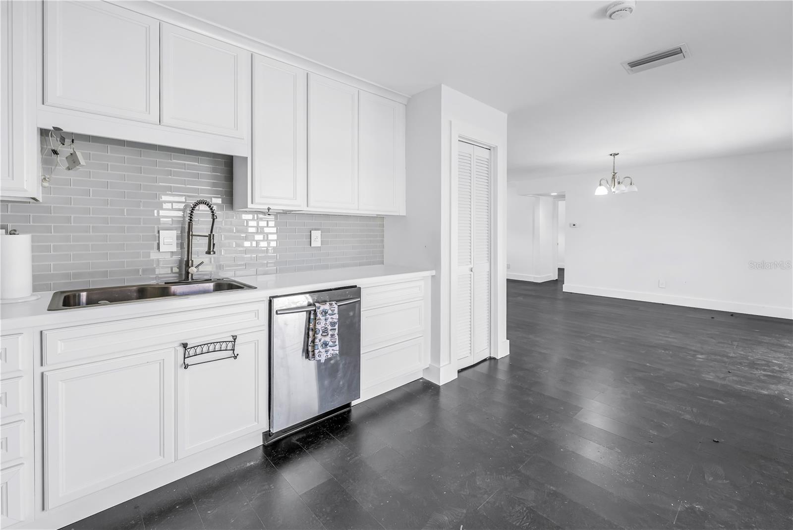 3216 PINE HAVEN DR