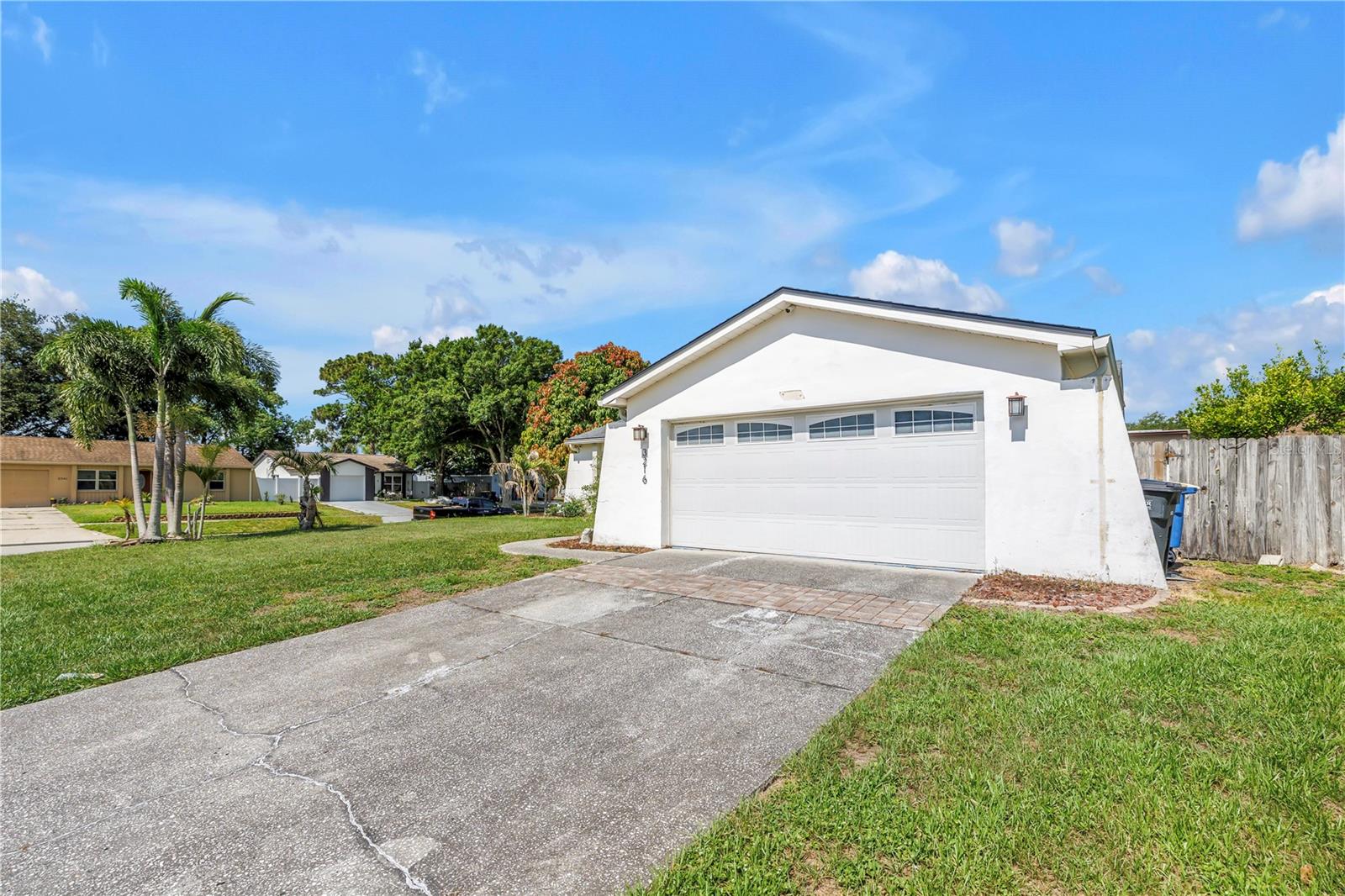 3216 PINE HAVEN DR