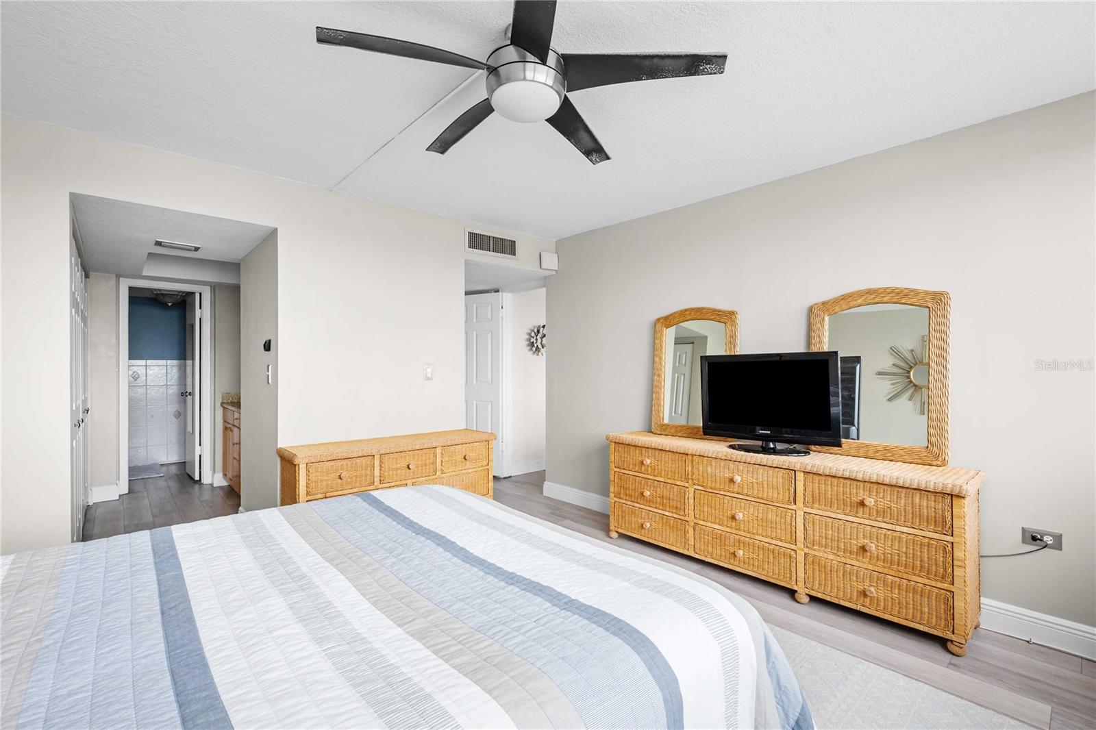 450 TREASURE ISLAND CSWY #311