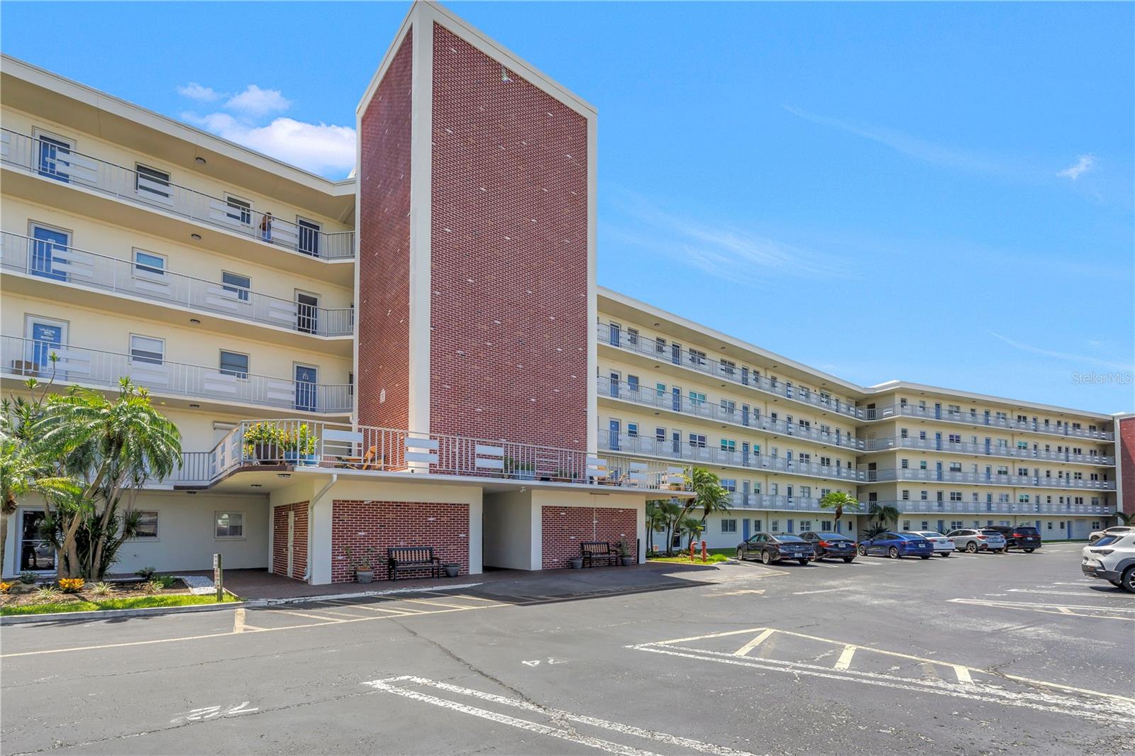 5575 GULF BLVD #426