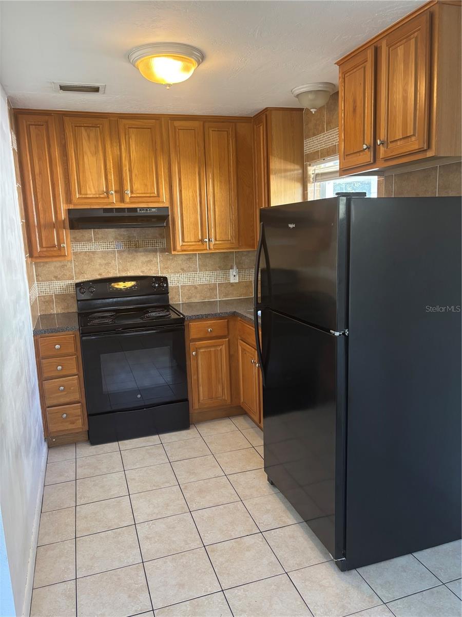 614 ROSERY RD NW