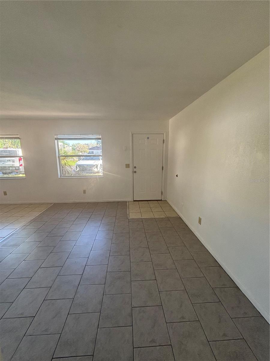 614 ROSERY RD NW