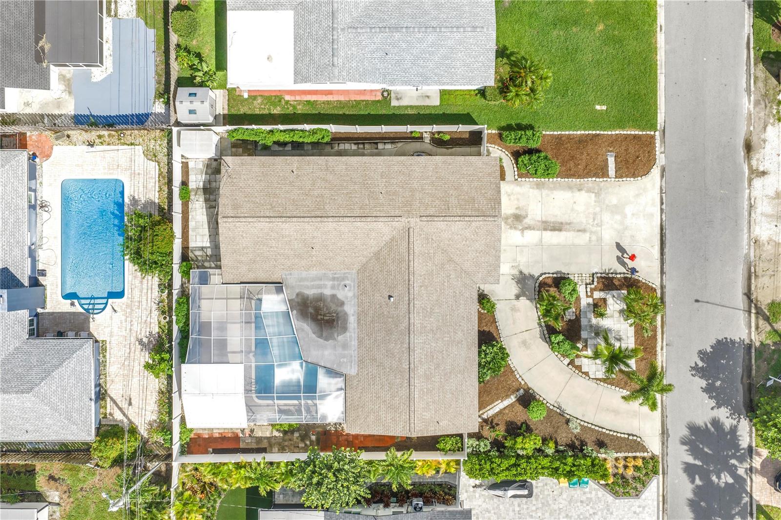 2053 DOLPHIN BLVD S