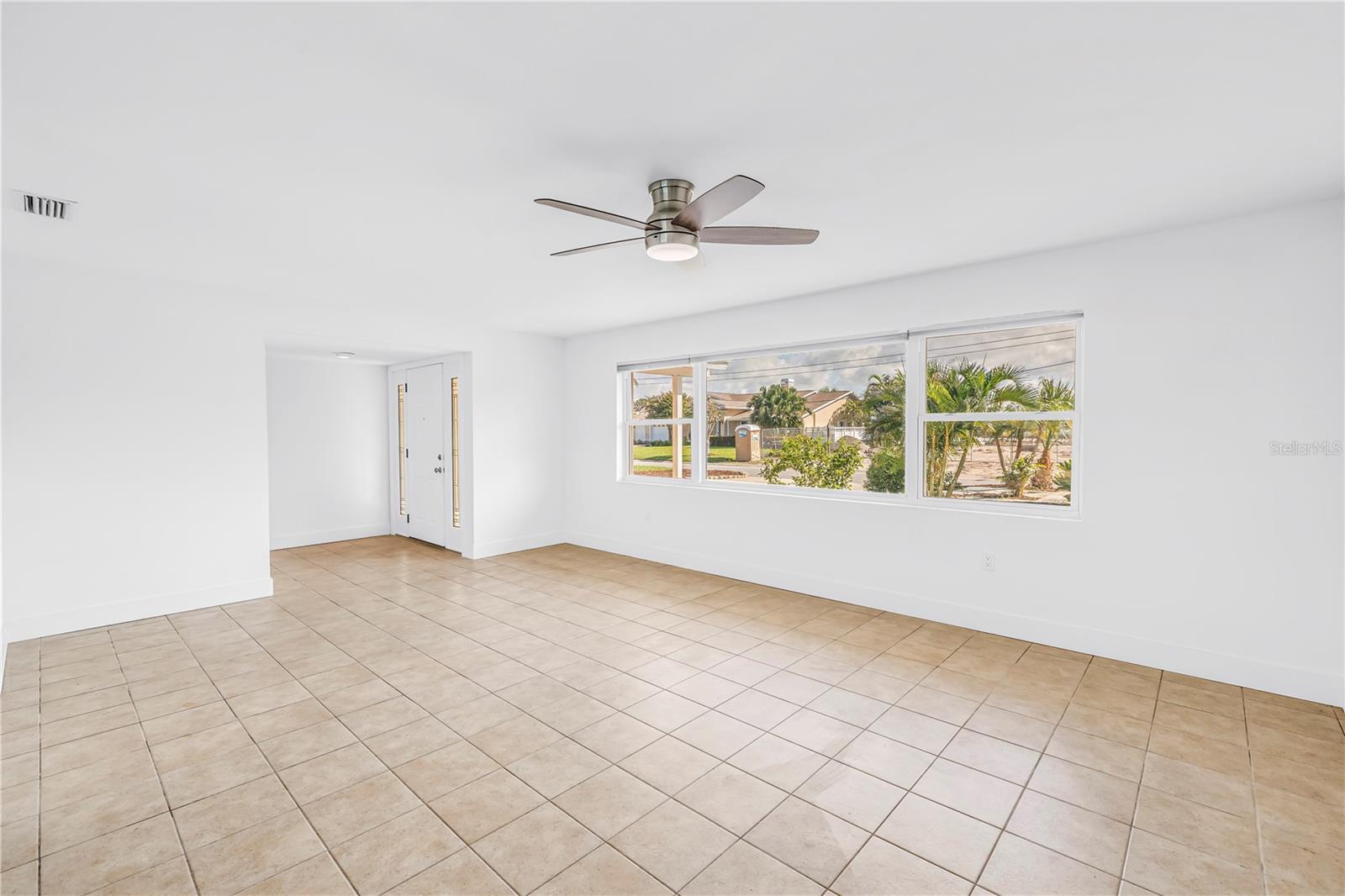 2053 DOLPHIN BLVD S