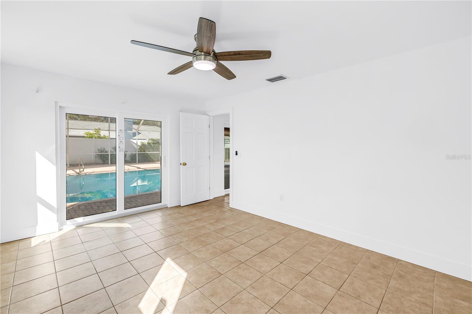 2053 DOLPHIN BLVD S