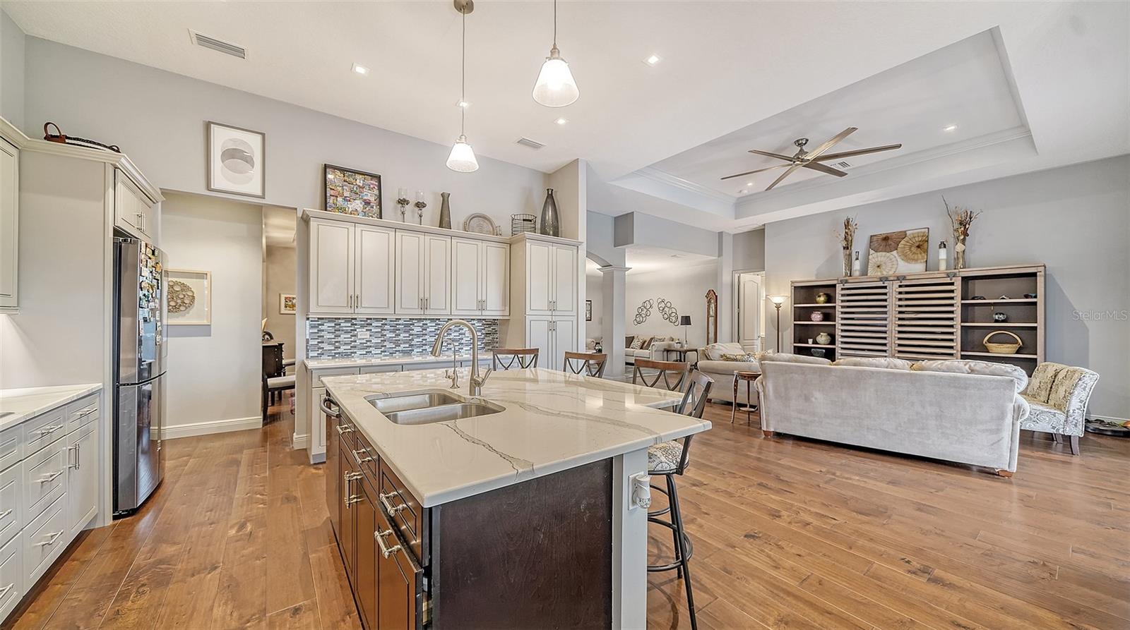4878 WILD DOVE LN