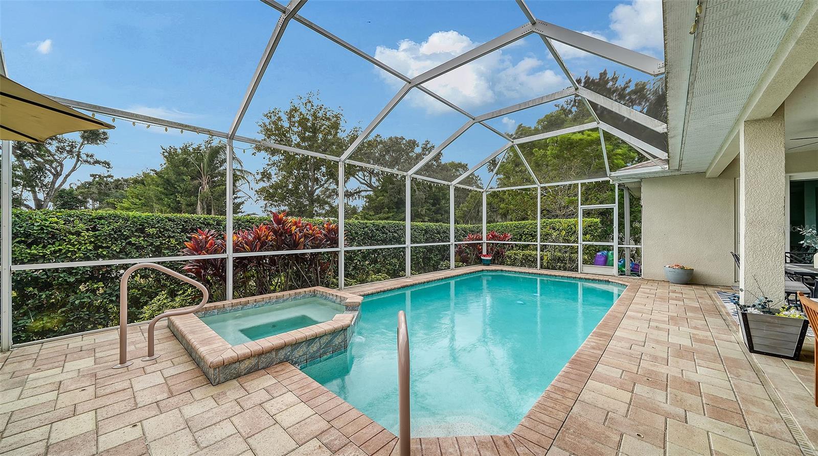 4878 WILD DOVE LN
