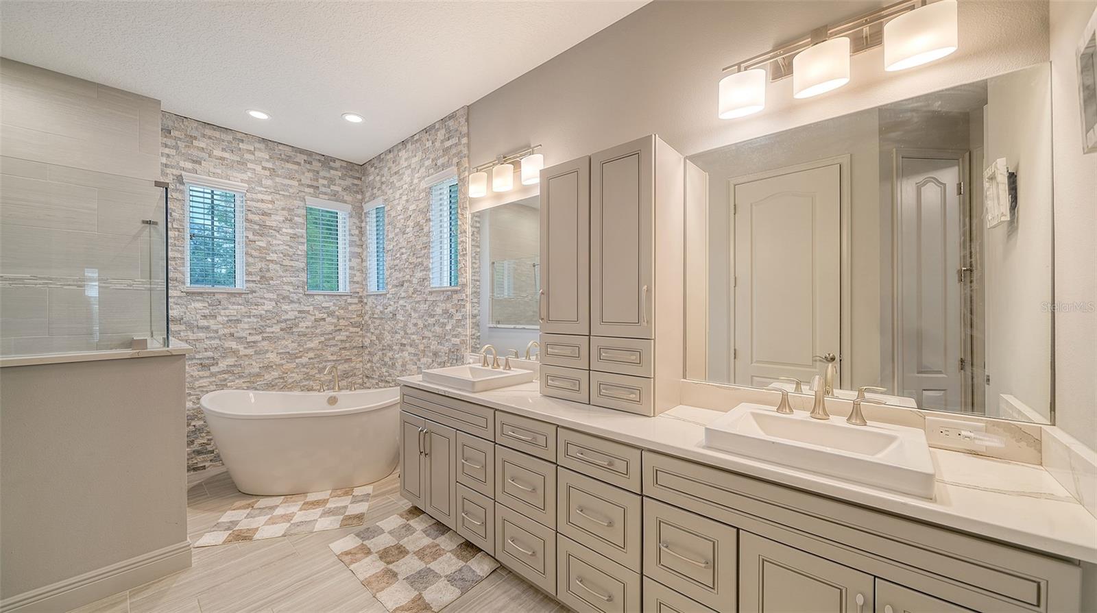 4878 WILD DOVE LN
