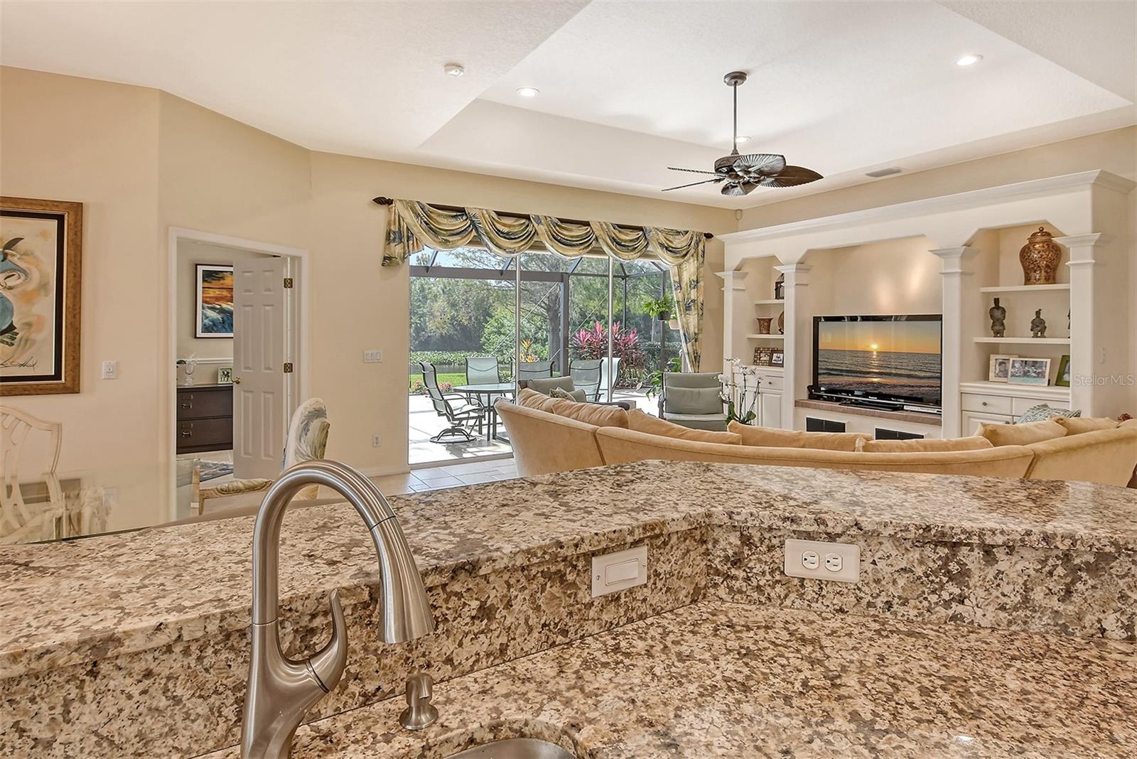 5212 HIGHBURY CIR