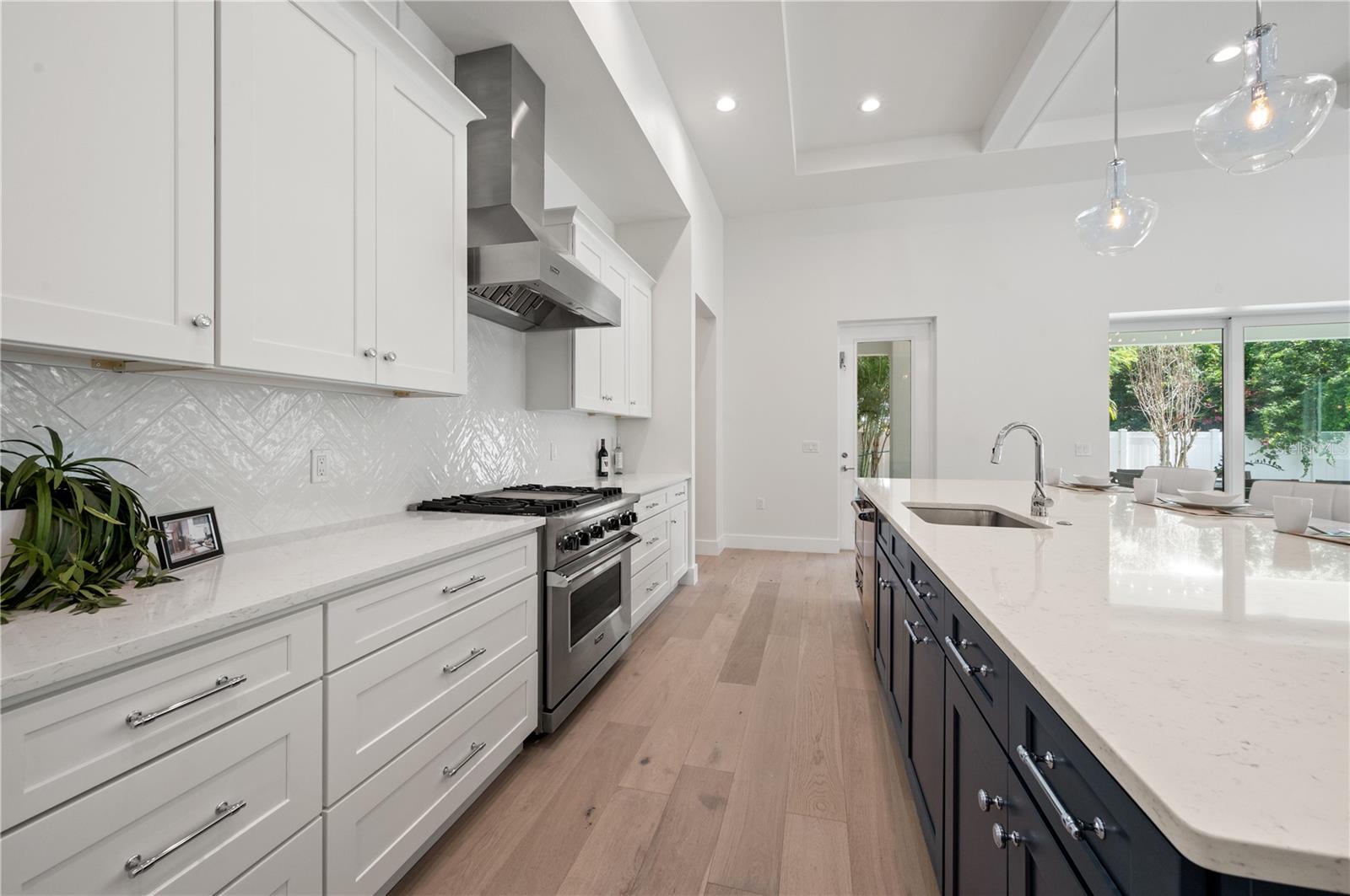 1954 GOLDENROD ST W