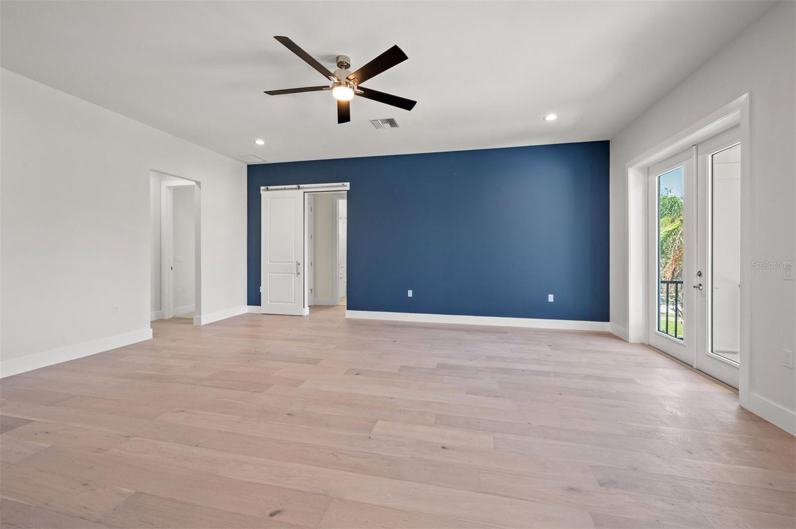 1954 GOLDENROD ST W