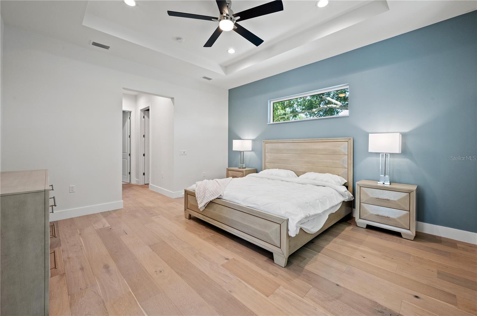 1954 GOLDENROD ST W