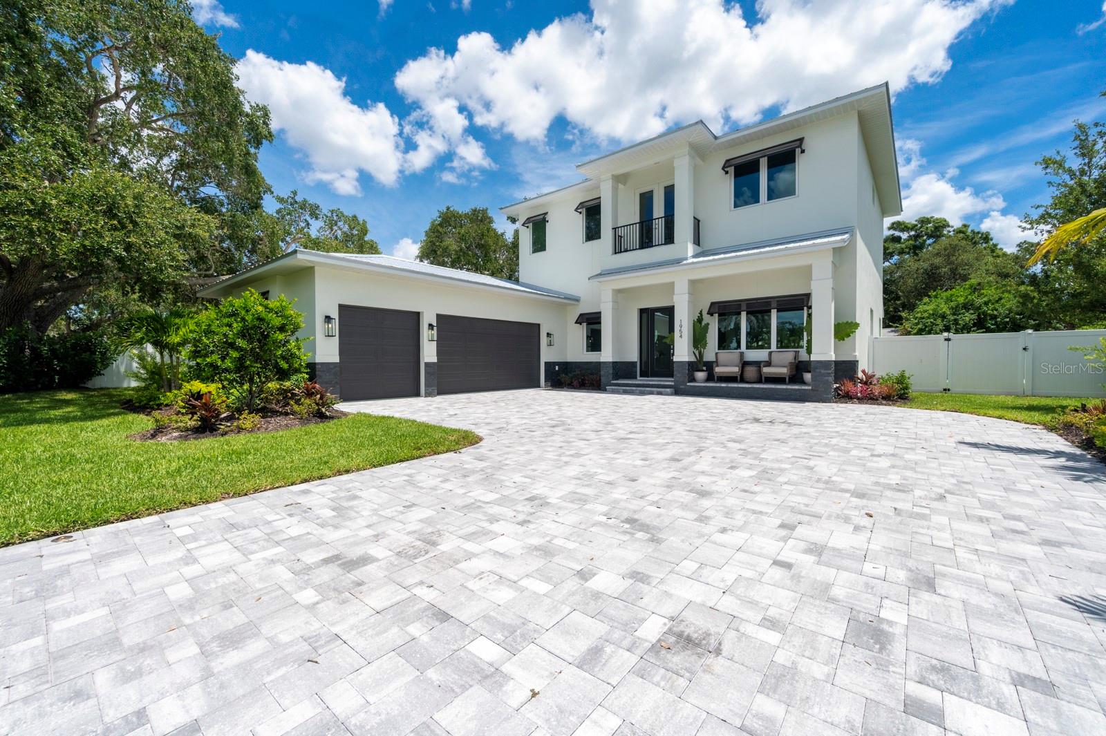 1954 GOLDENROD ST W