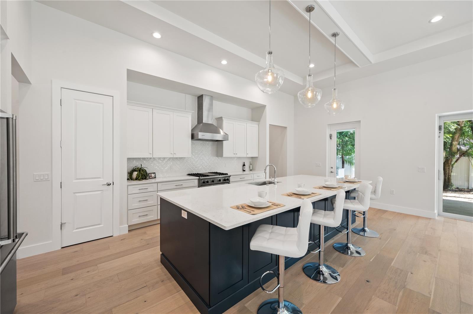 1954 GOLDENROD ST W