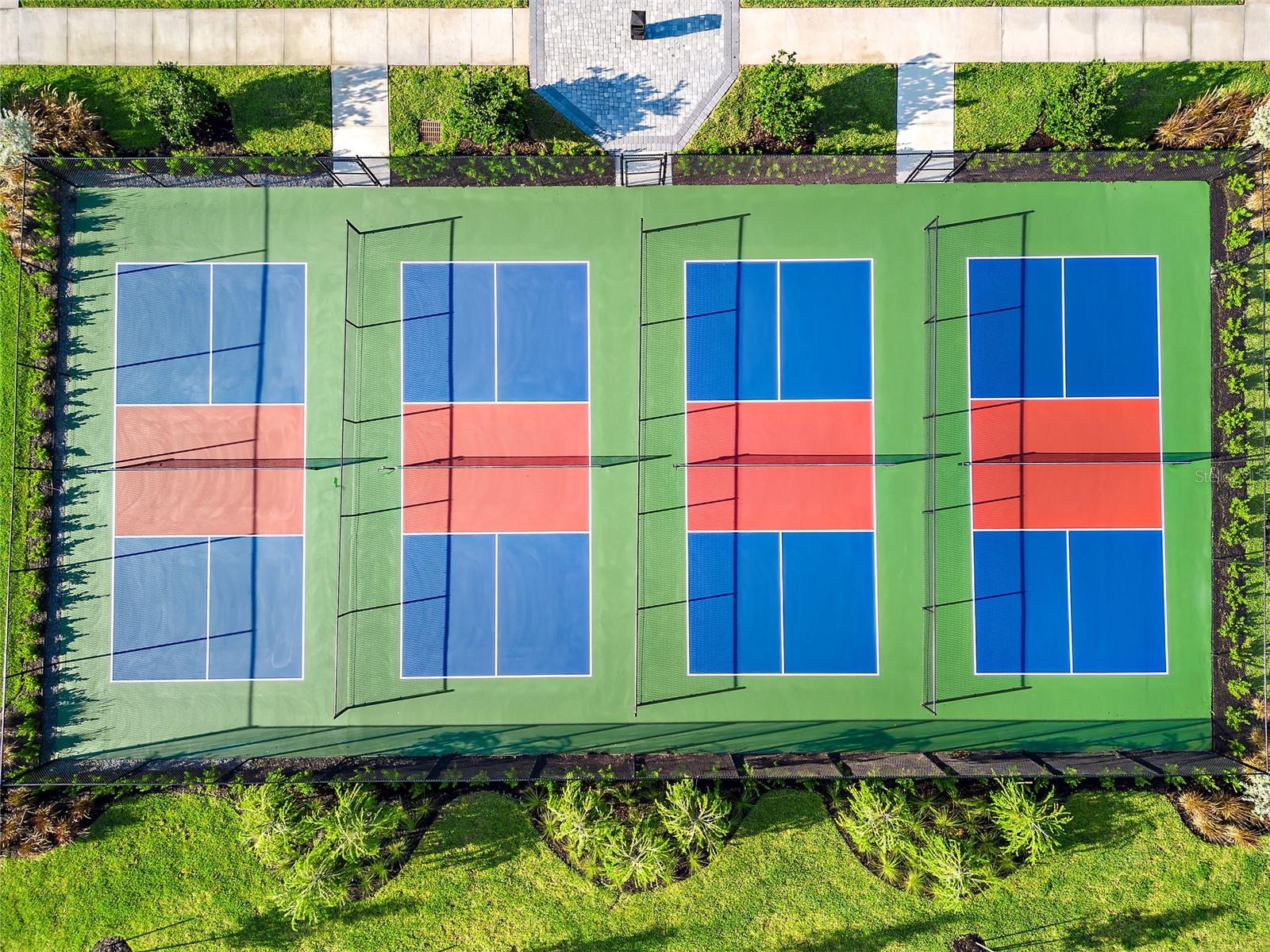 4938 COASTAL DAYS LN