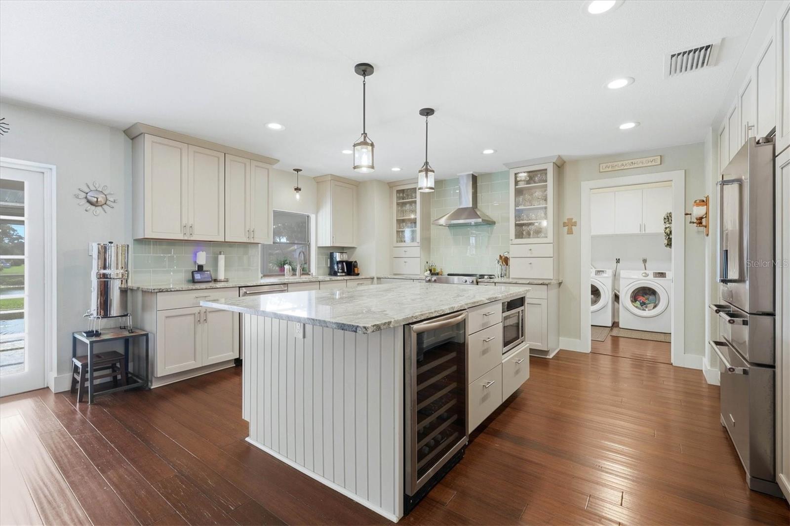 5505 BENEVA WOODS CIR