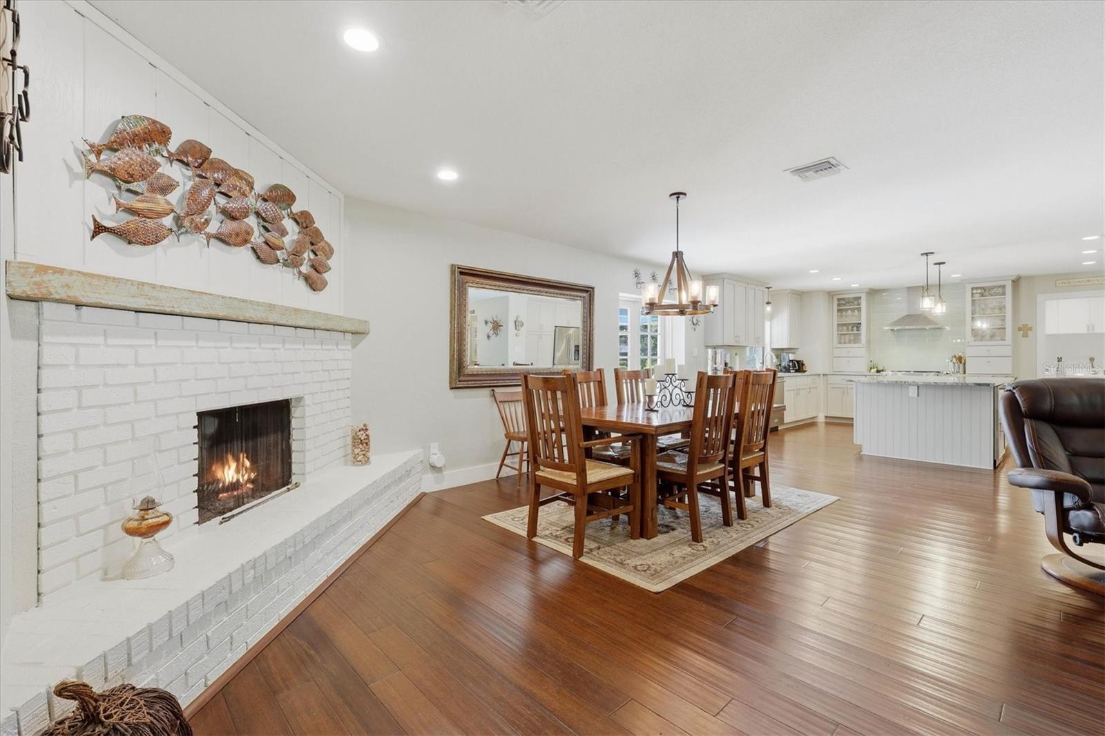 5505 BENEVA WOODS CIR