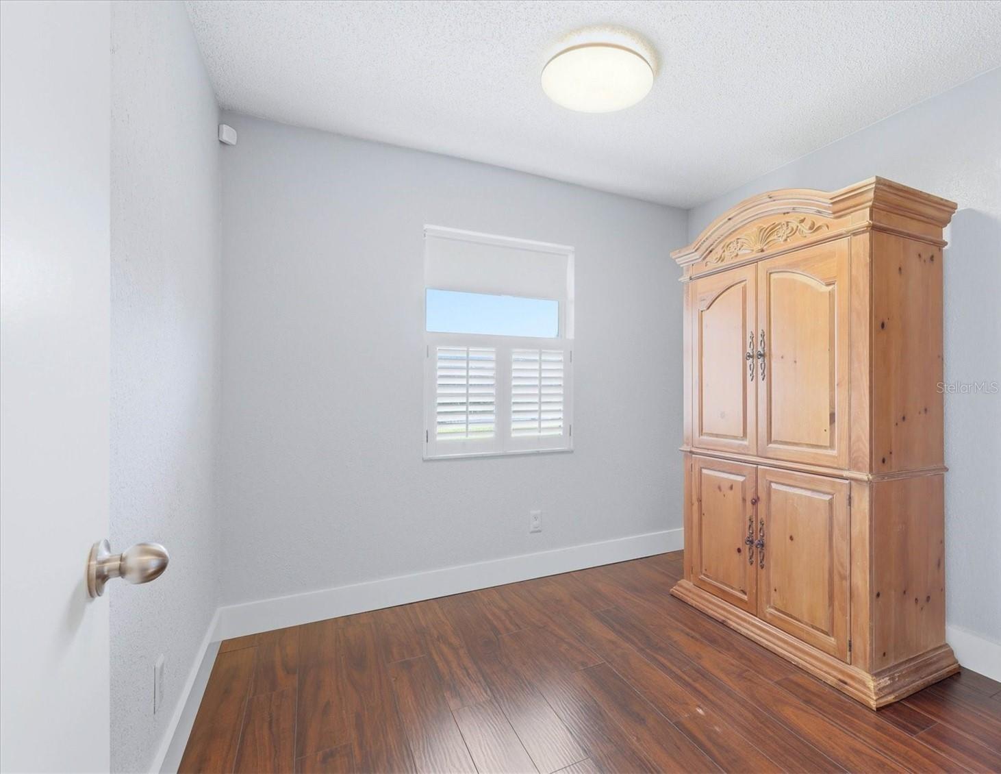 5505 BENEVA WOODS CIR