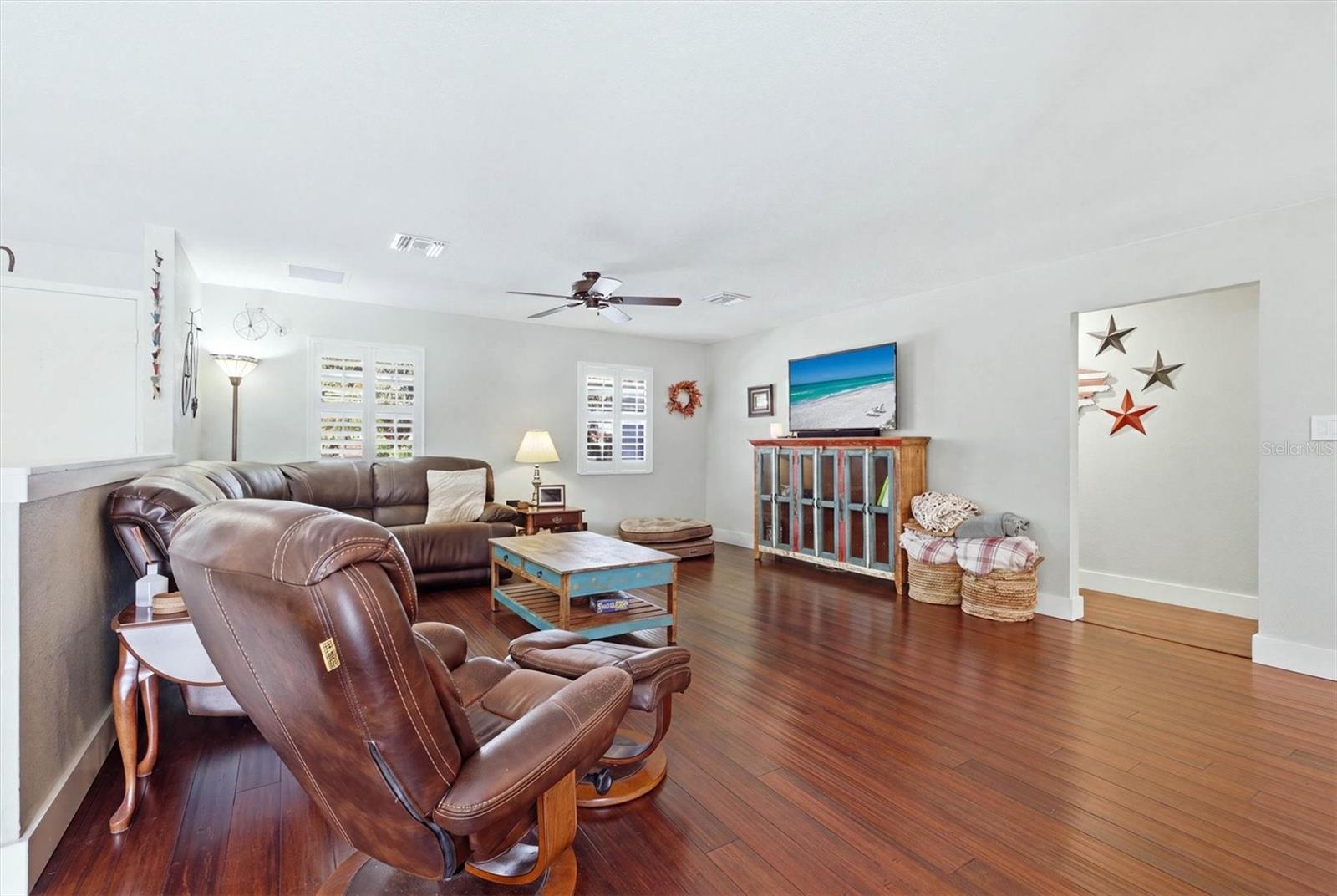 5505 BENEVA WOODS CIR