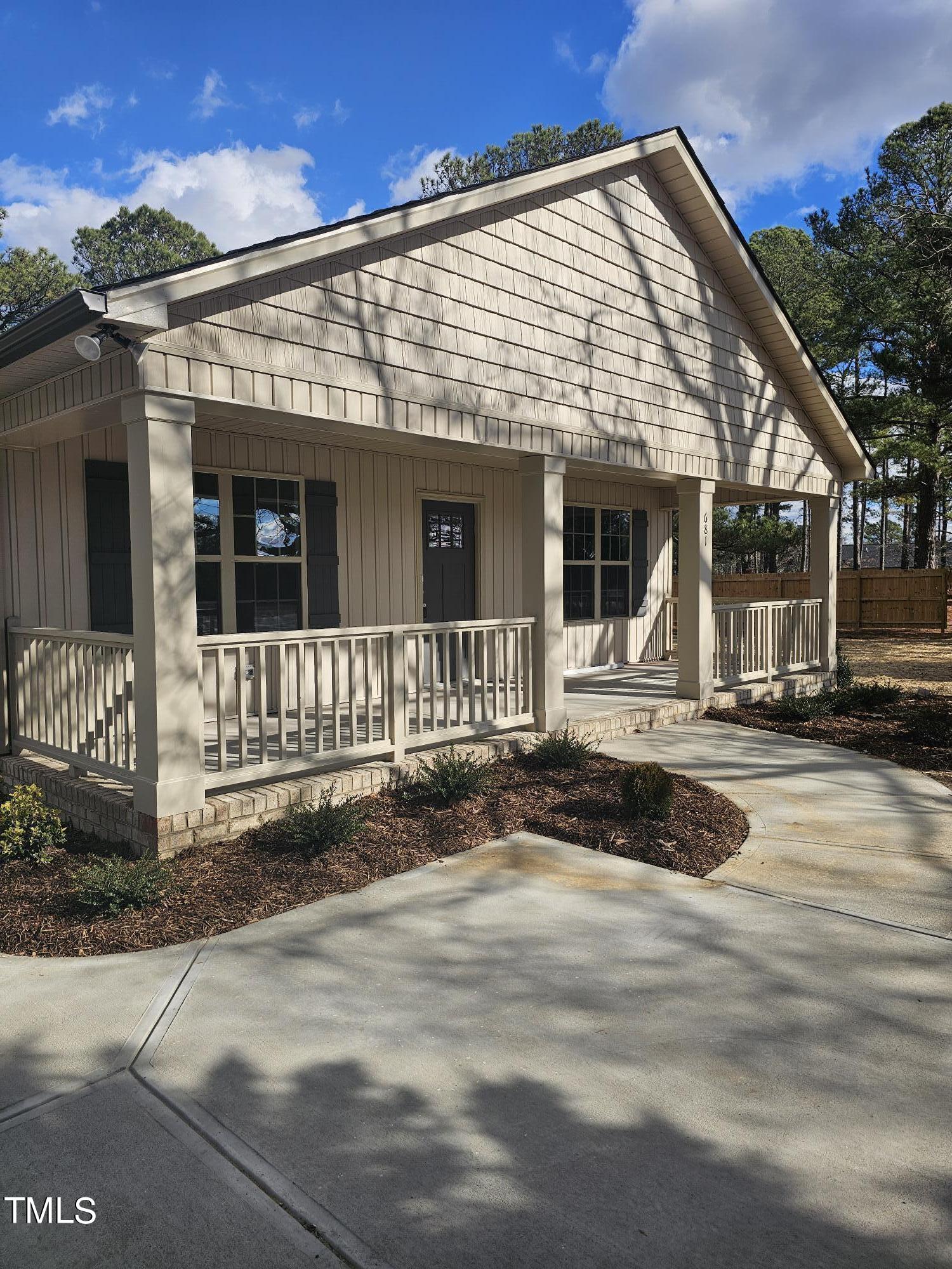 681 S Lincoln Street