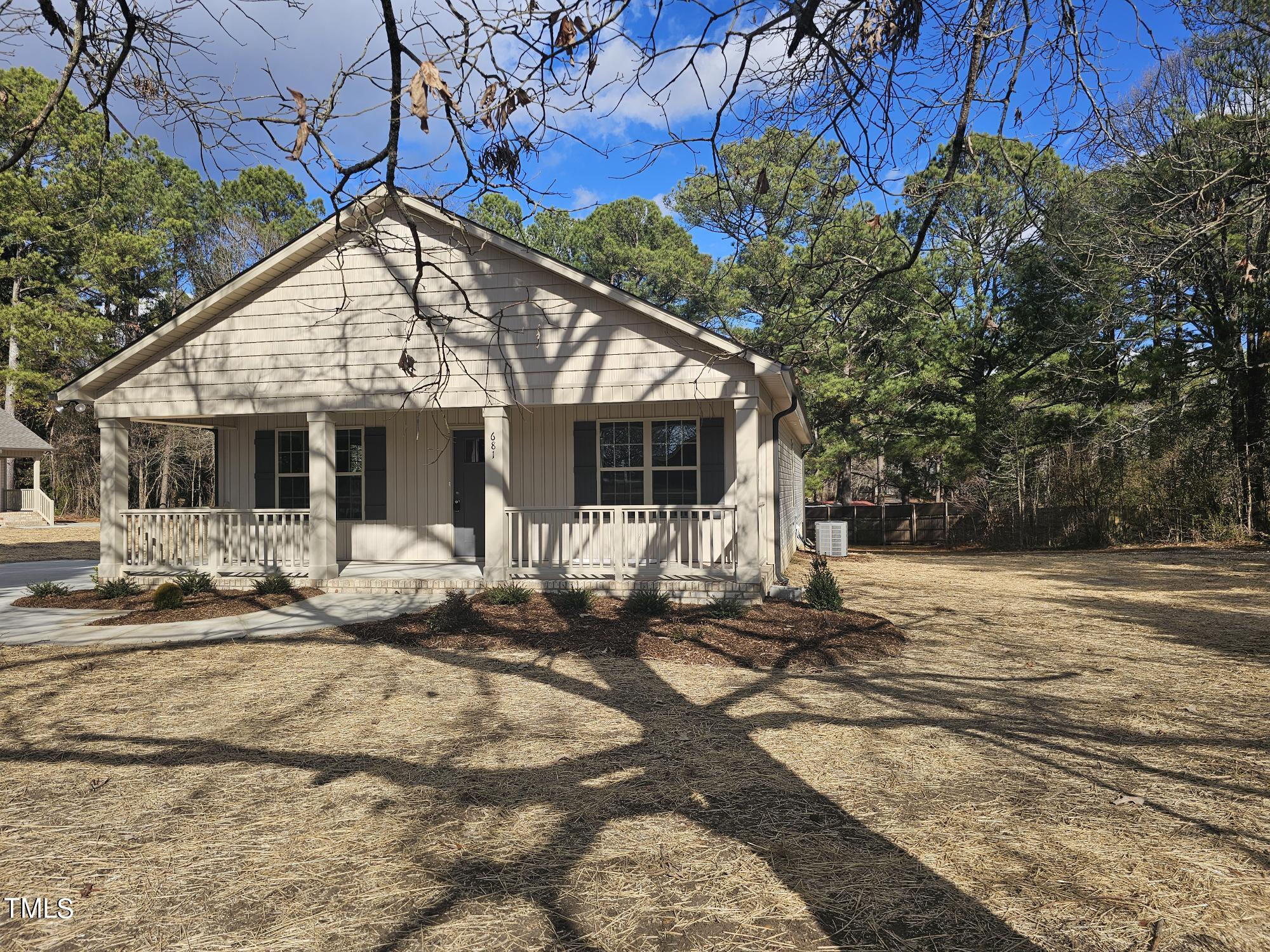 681 S Lincoln Street