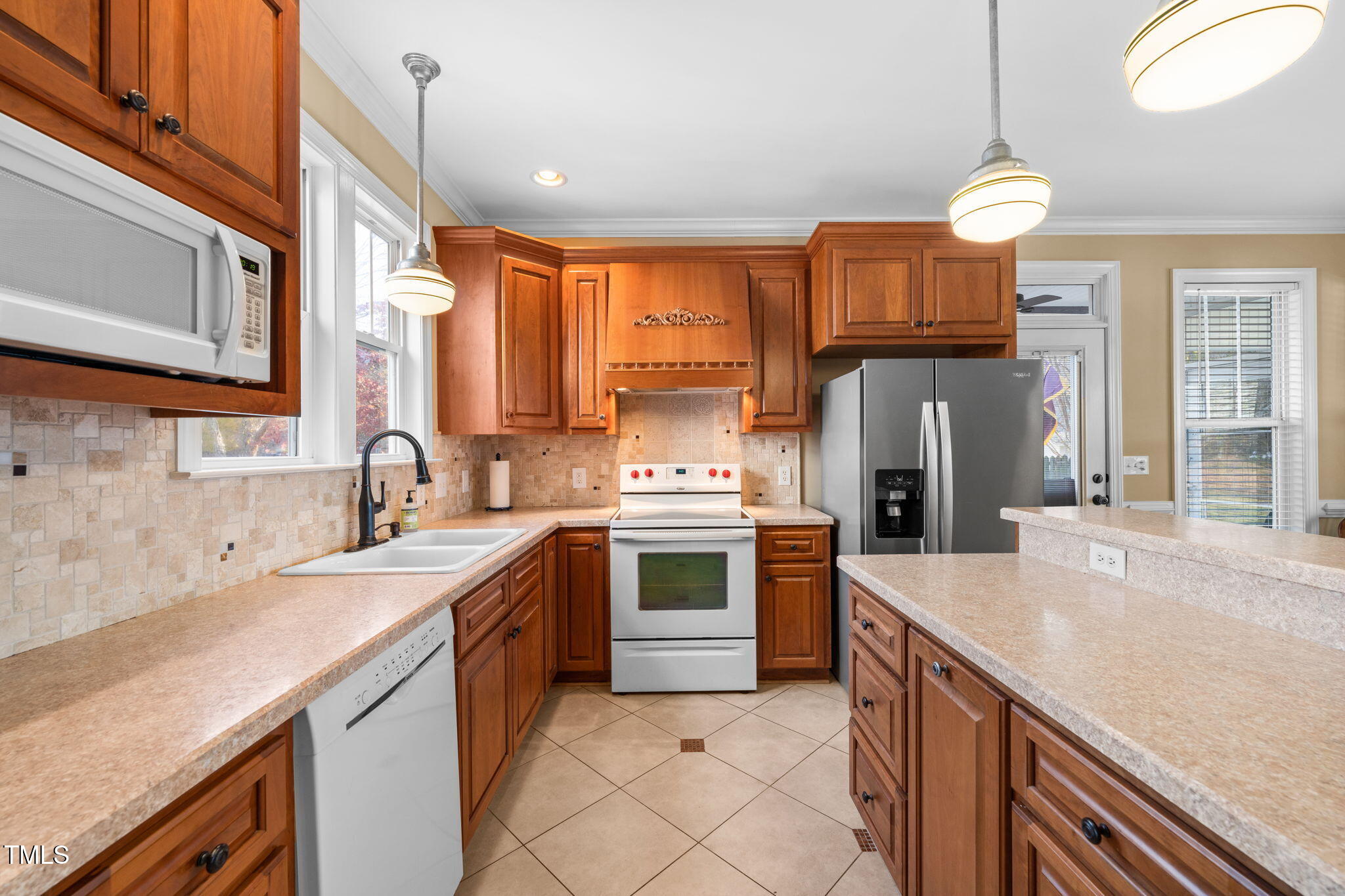 1115 Friendly Road
