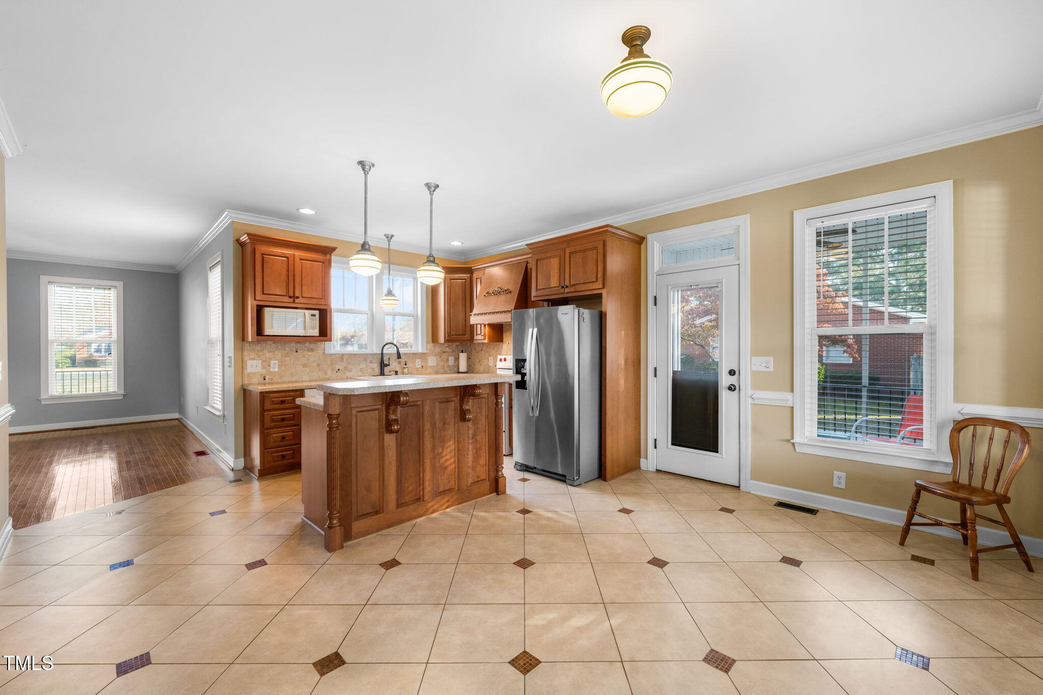 1115 Friendly Road