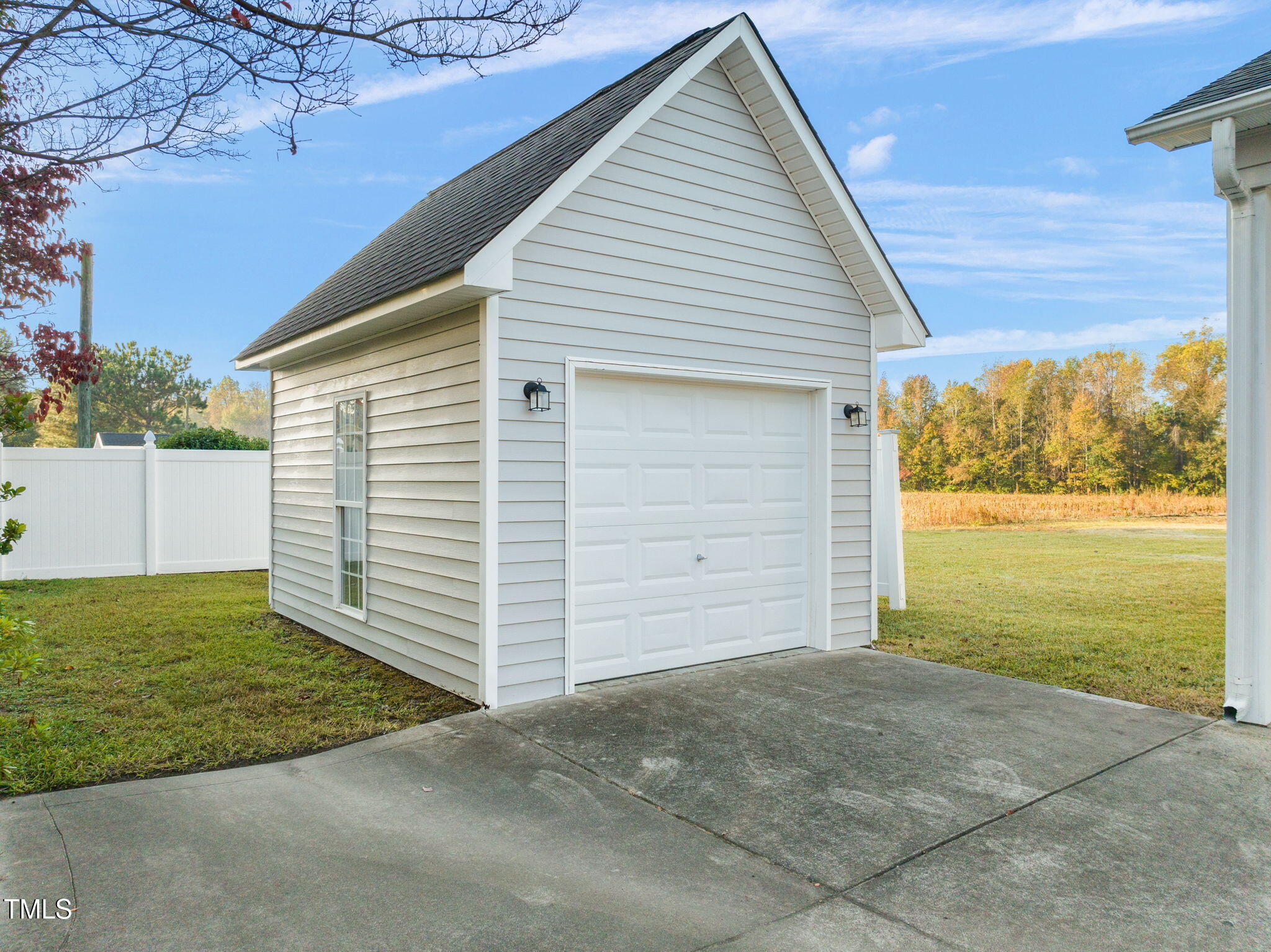 1115 Friendly Road