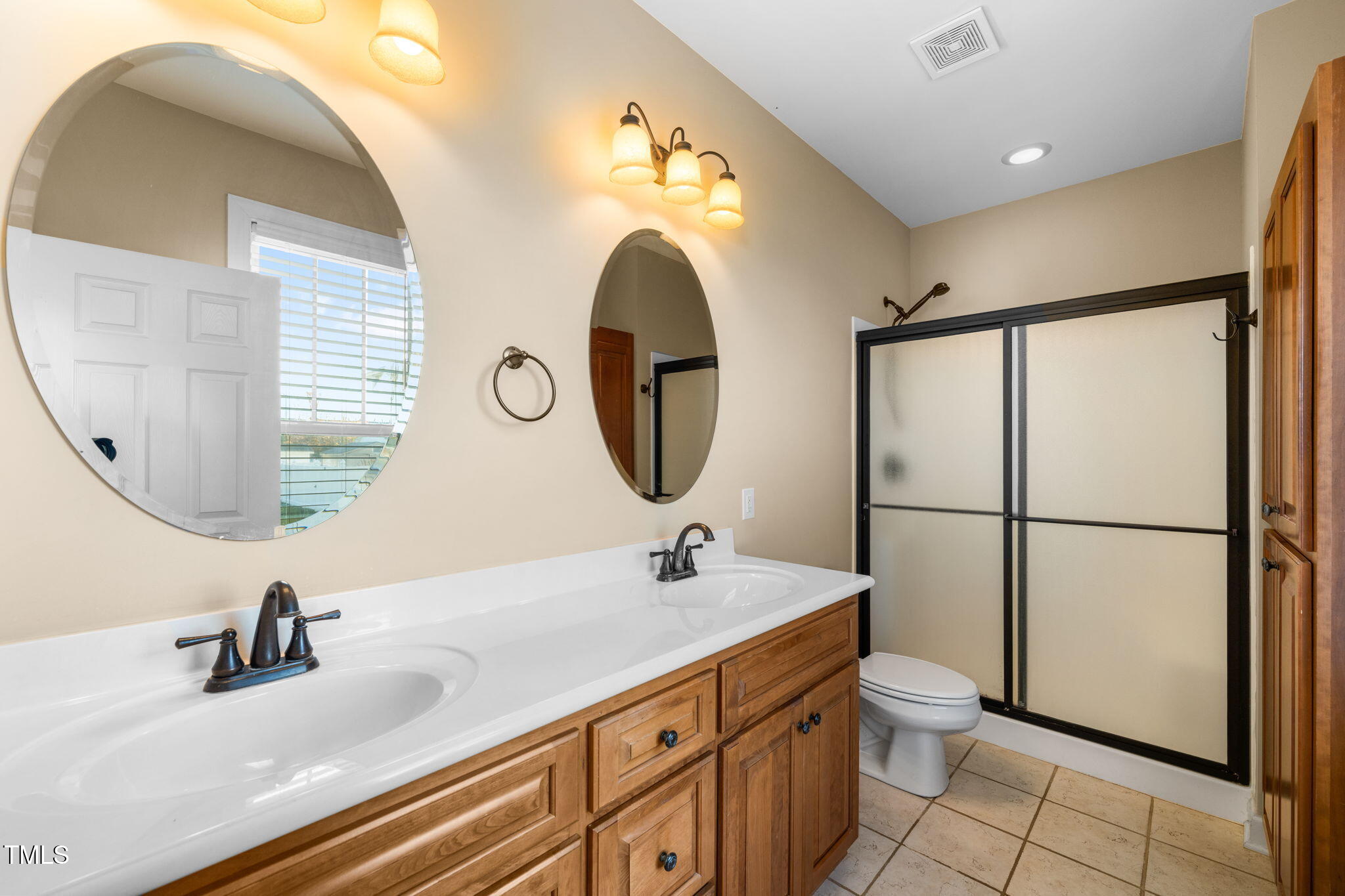 1115 Friendly Road