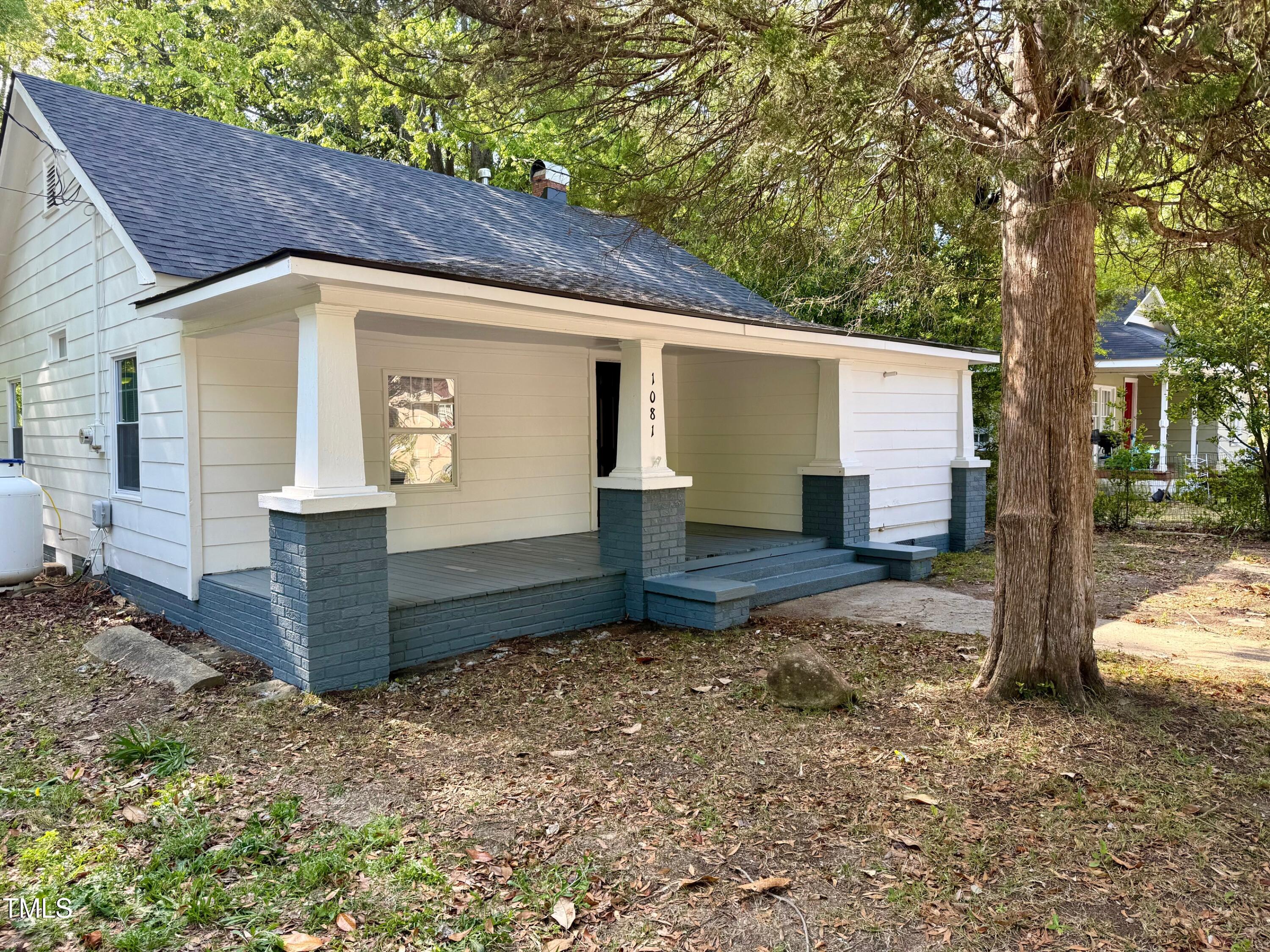 1081 Progress Street