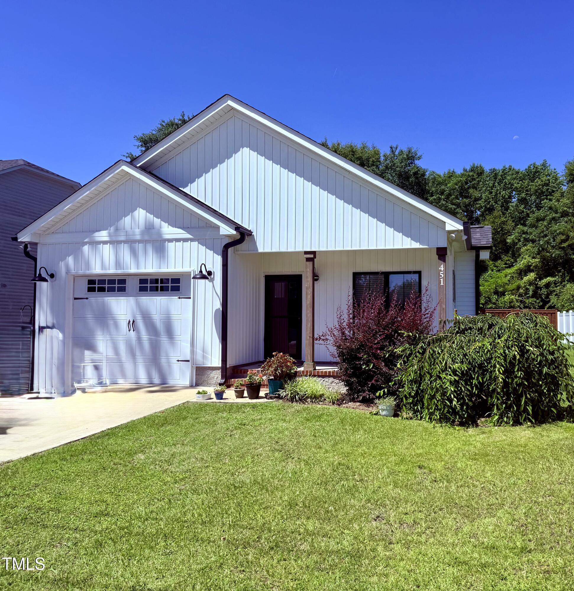 451 N Lincoln Street