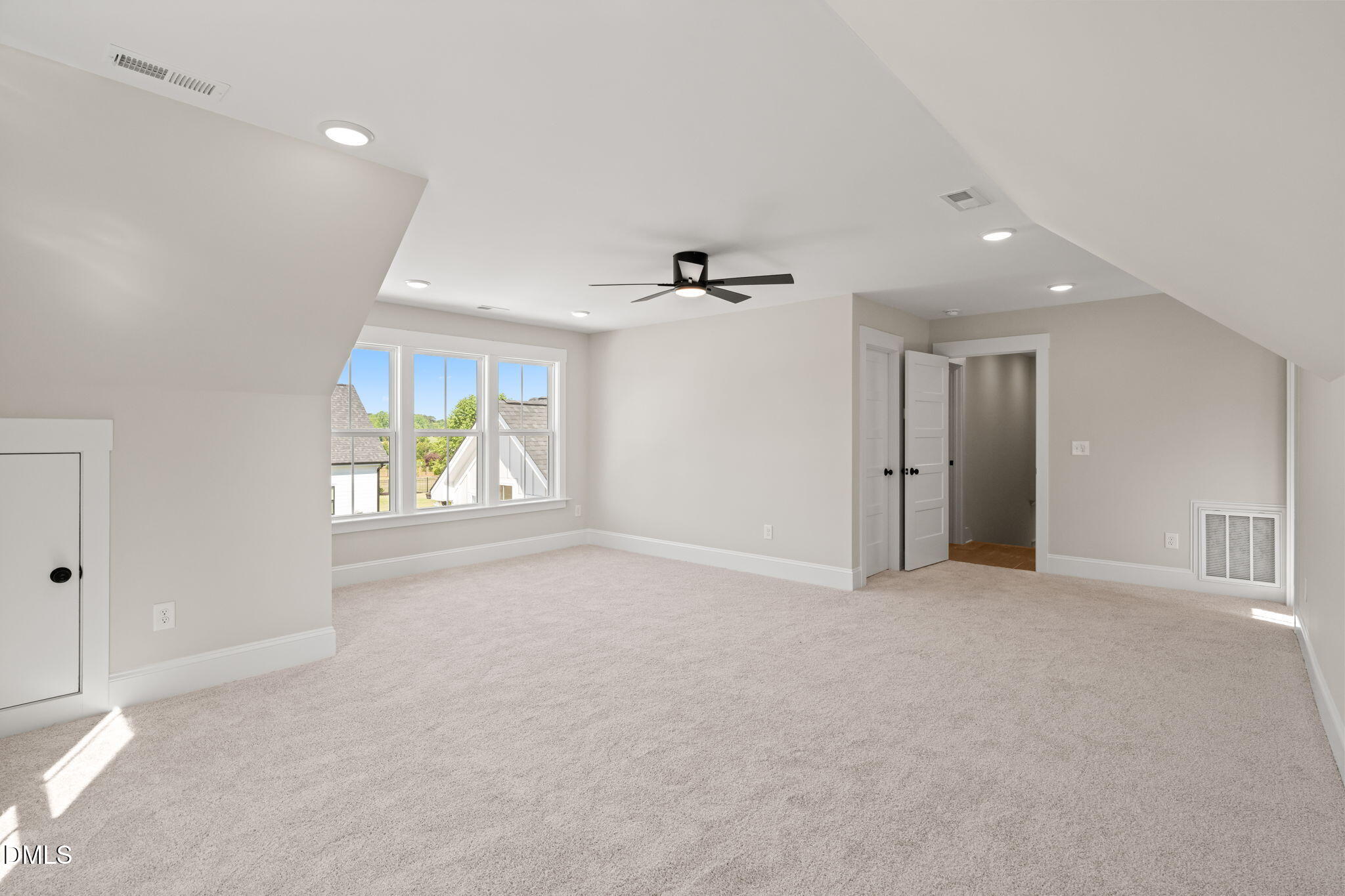 85 Constitution Avenue