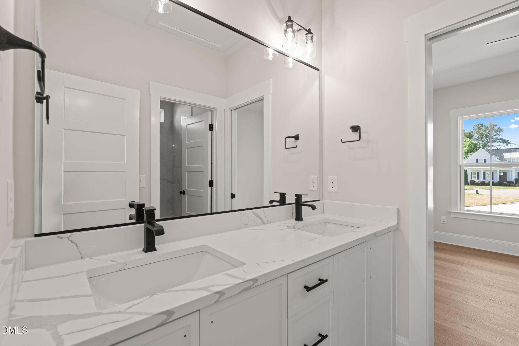 85 Constitution Avenue