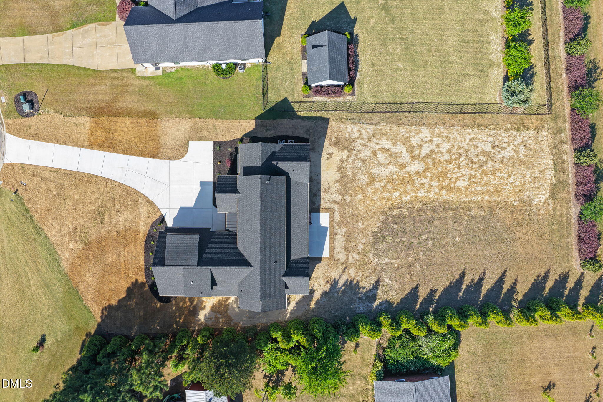 85 Constitution Avenue