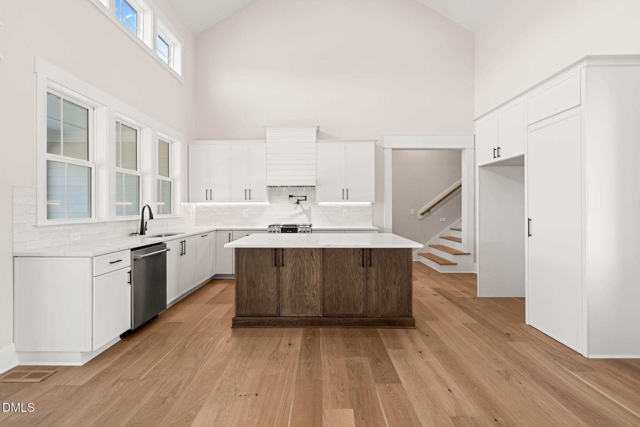 85 Constitution Avenue