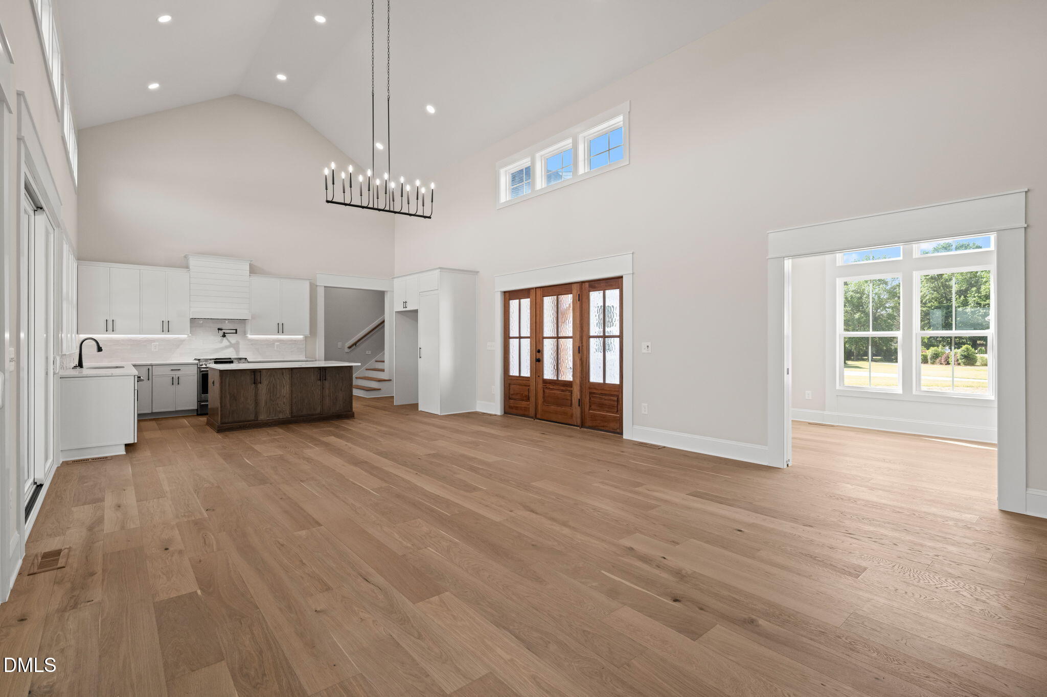 85 Constitution Avenue