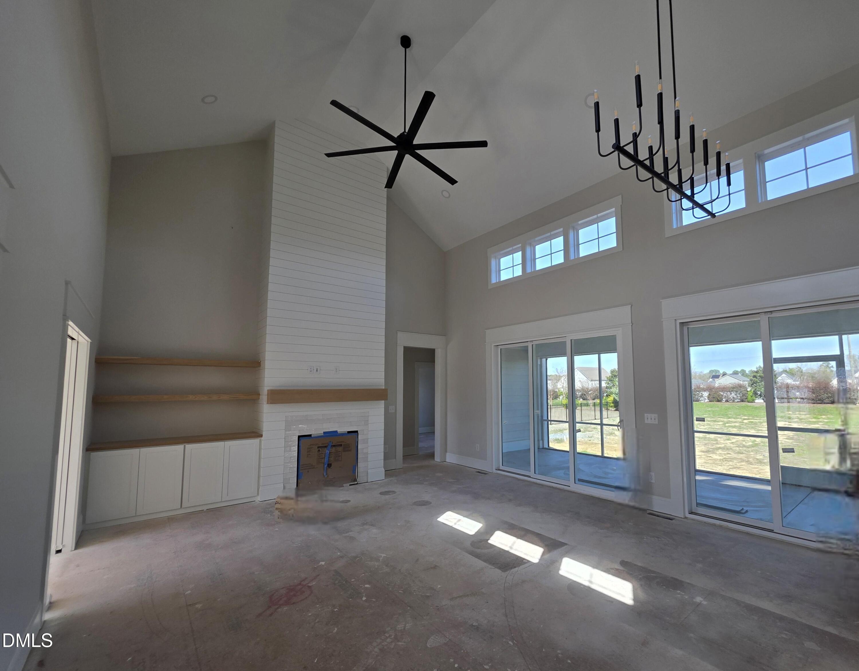 85 Constitution Avenue