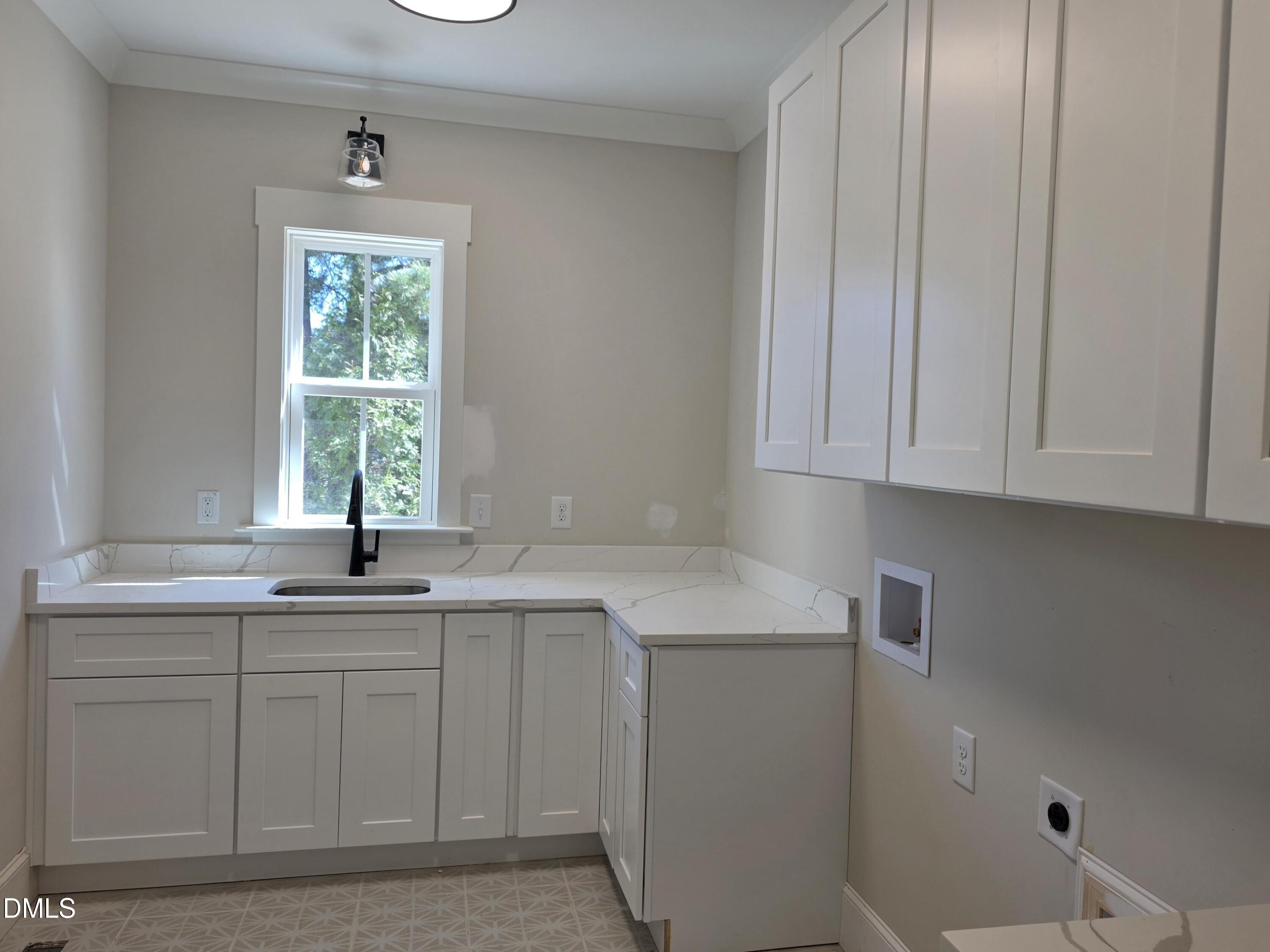 85 Constitution Avenue