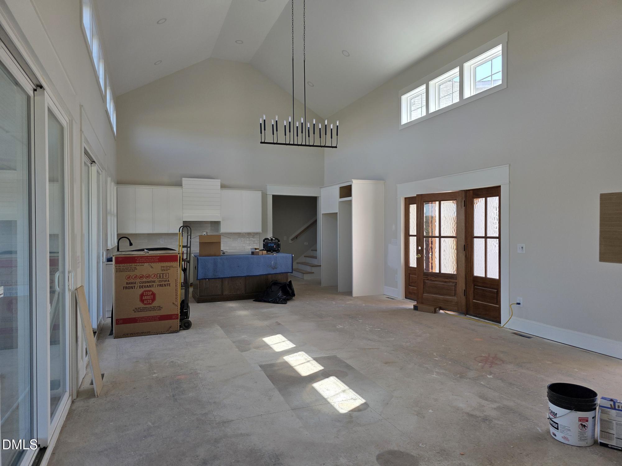 85 Constitution Avenue